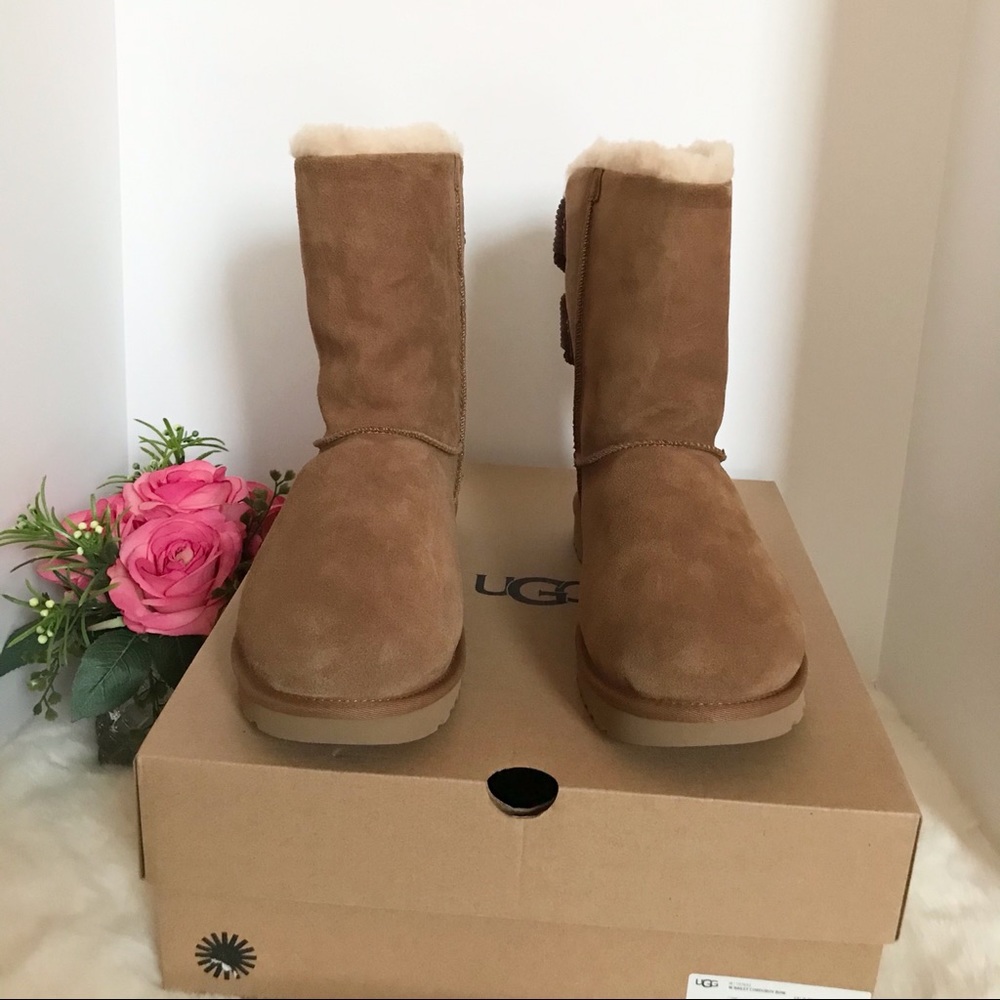 UGG Bailey Corduroy Bow - Picture 6 of 9